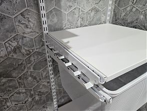 Панель с крючками боковая GHB-40 белая